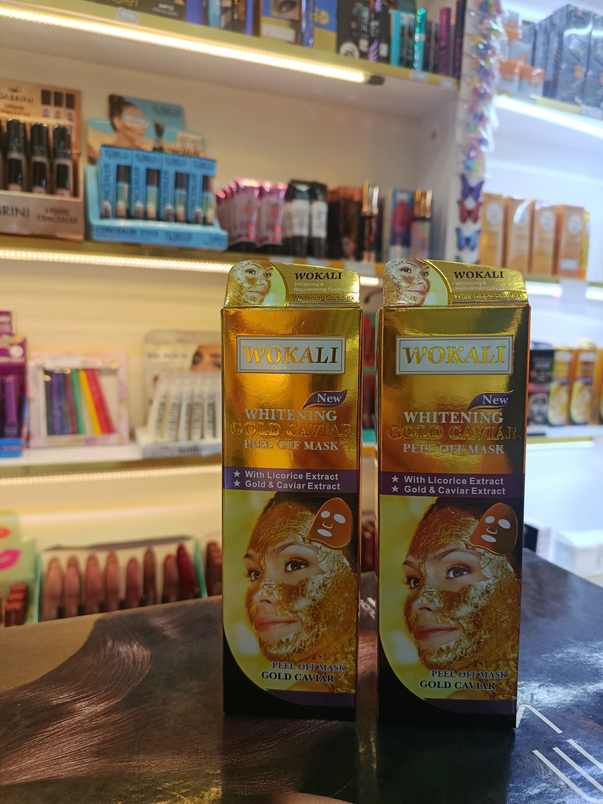 ماسک طلا wokali ابرسانی قوی و روشن کننده پوست